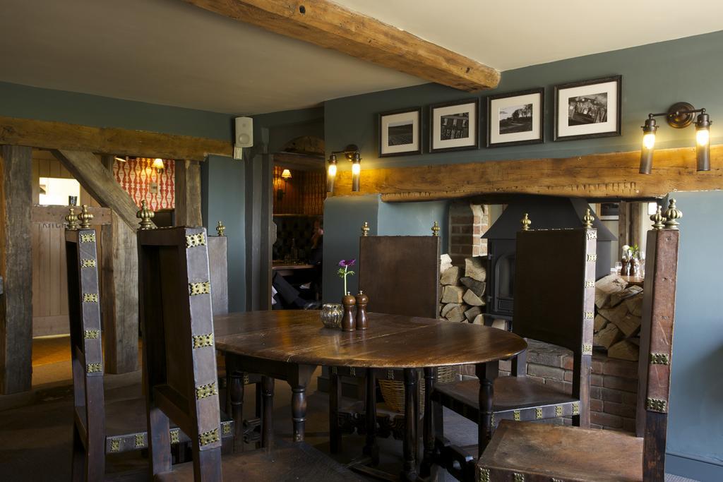 Crab & Boar Newbury  Luaran gambar