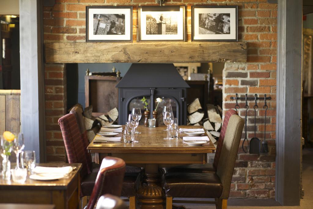 Crab & Boar Newbury  Luaran gambar