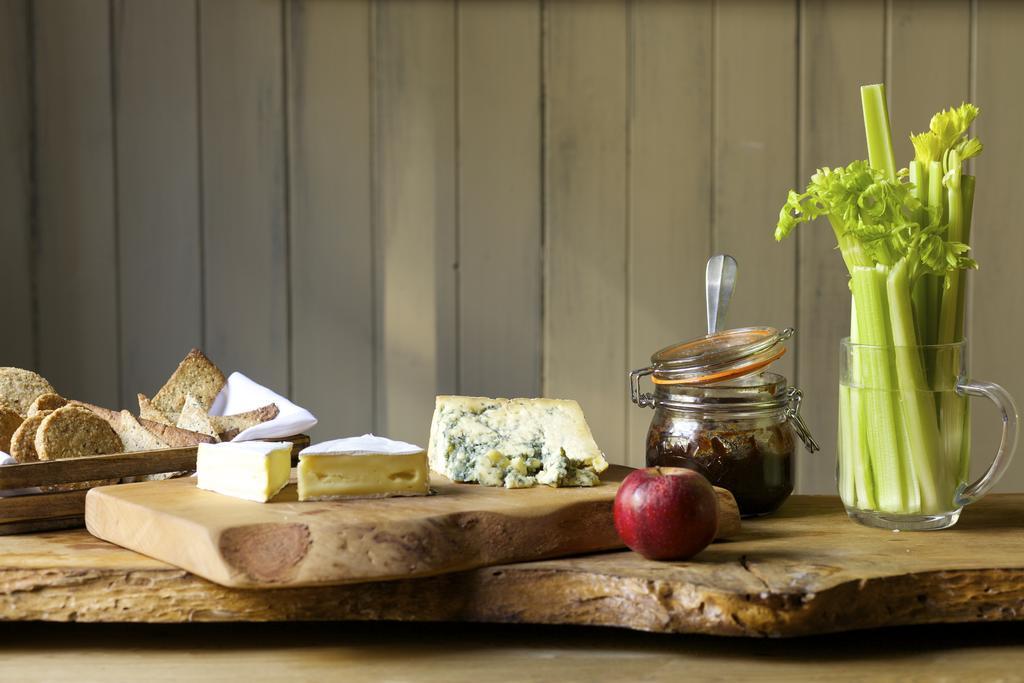 Crab & Boar Newbury  Luaran gambar