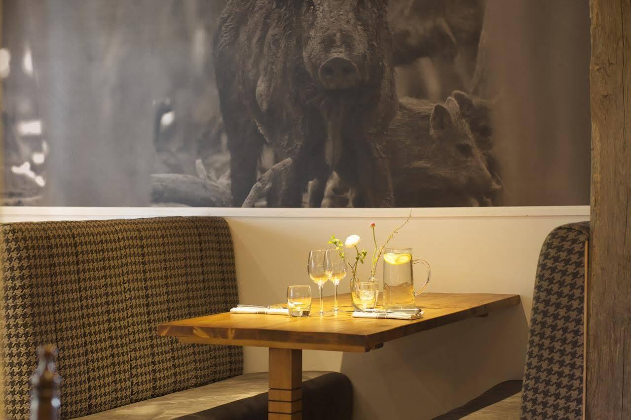 Crab & Boar Newbury  Luaran gambar